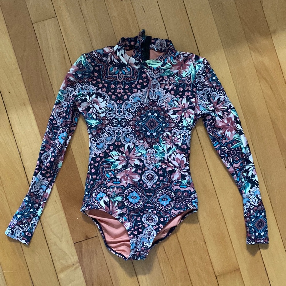 Body glove rash guard